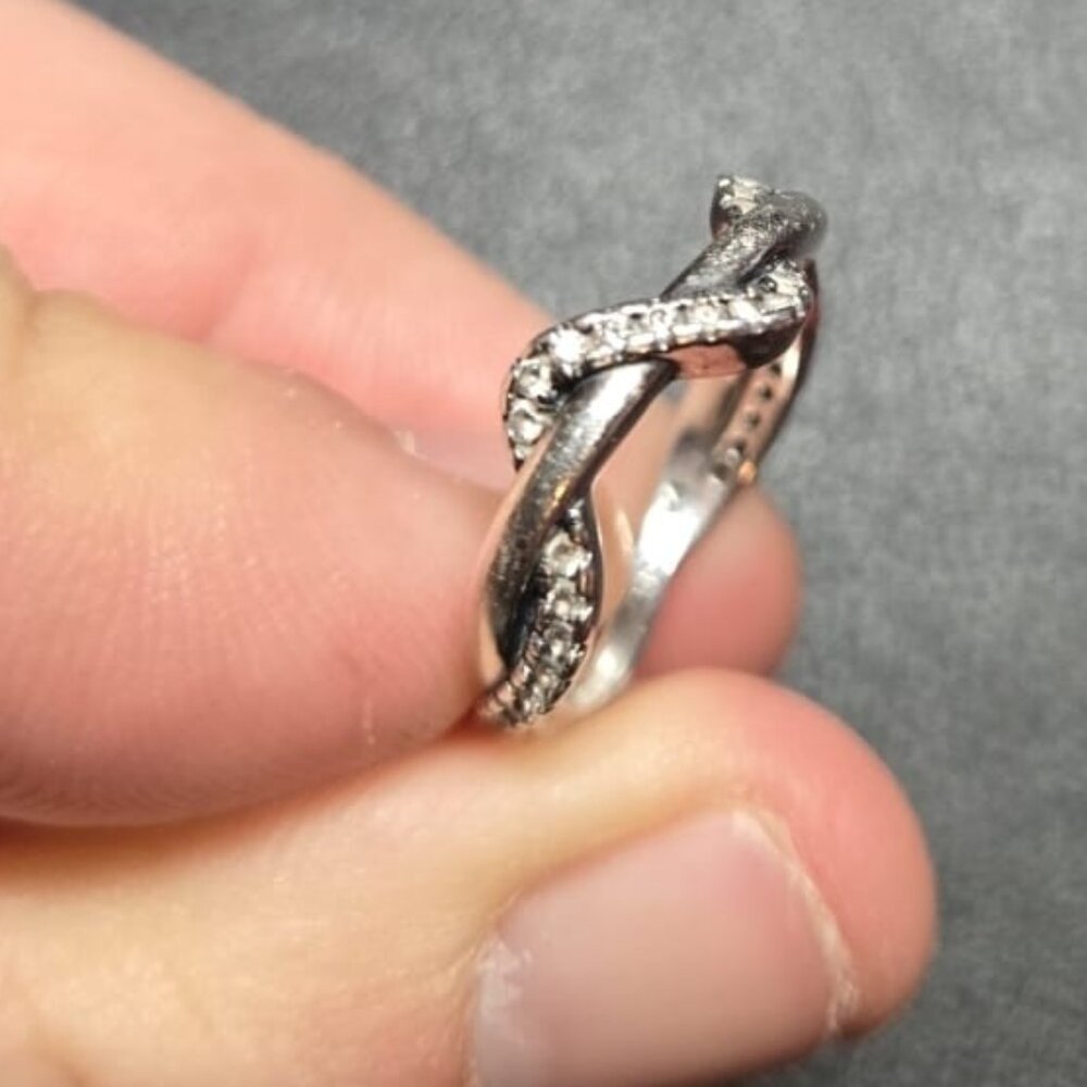 Sparkling Intertwined Wave Ring - image 4